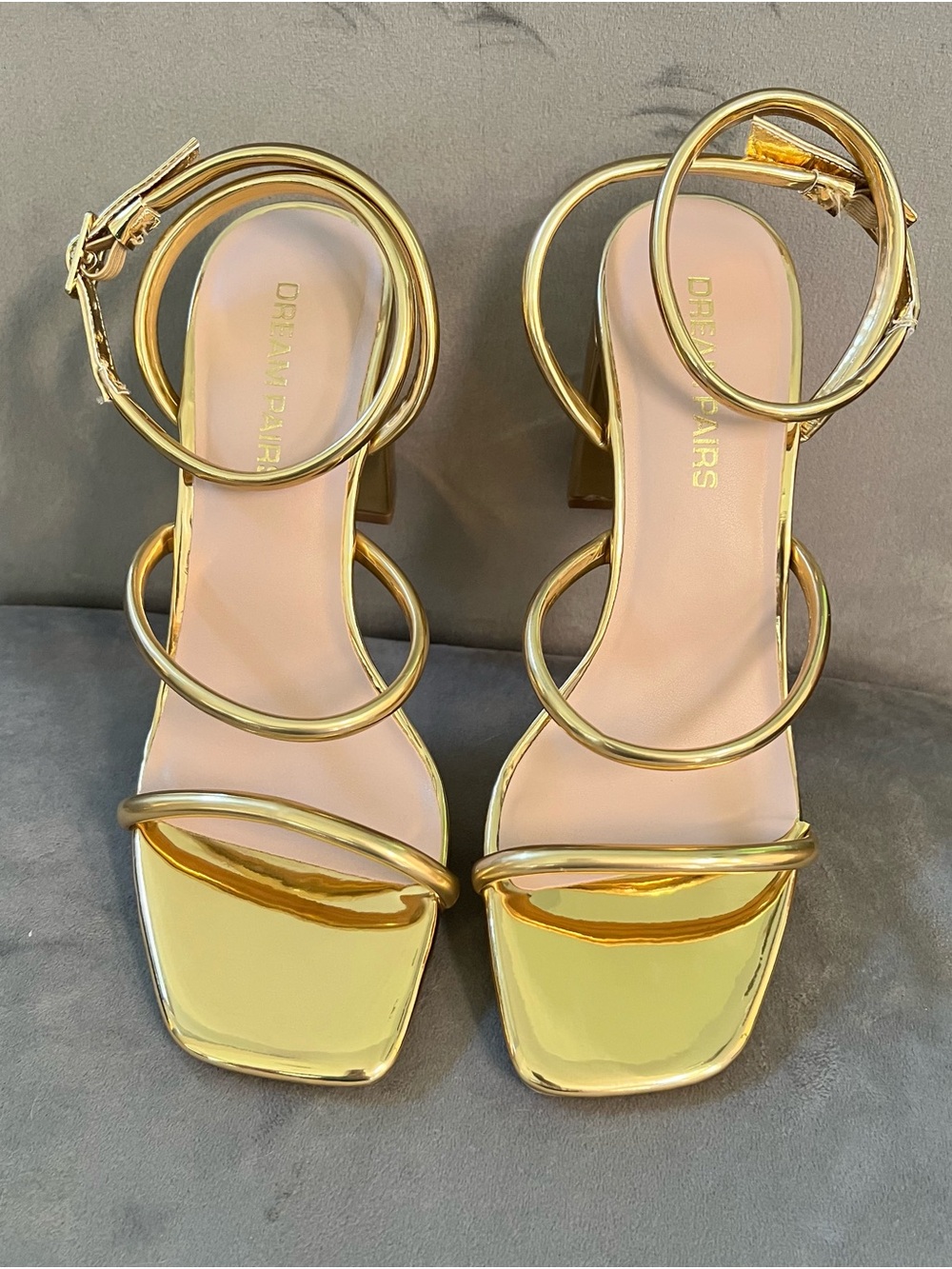 DREAM PAIRS Gold Metallic Strappy Block Heel Sandals – Women's Size 7.5 - Picture 3 of 5